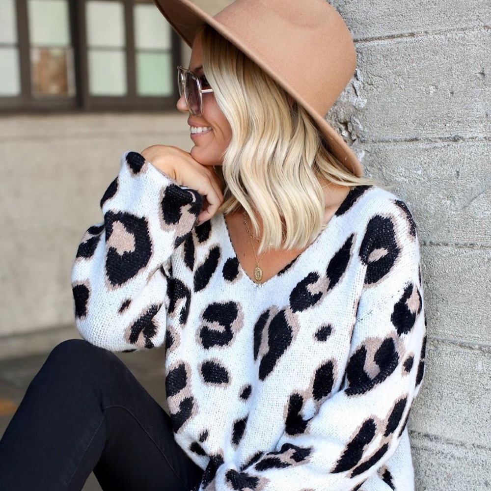 Vici Marren Leopard Sweater